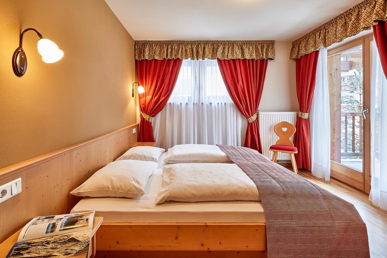 Hotel Marmolada Corvara In Badia Dış mekan fotoğraf