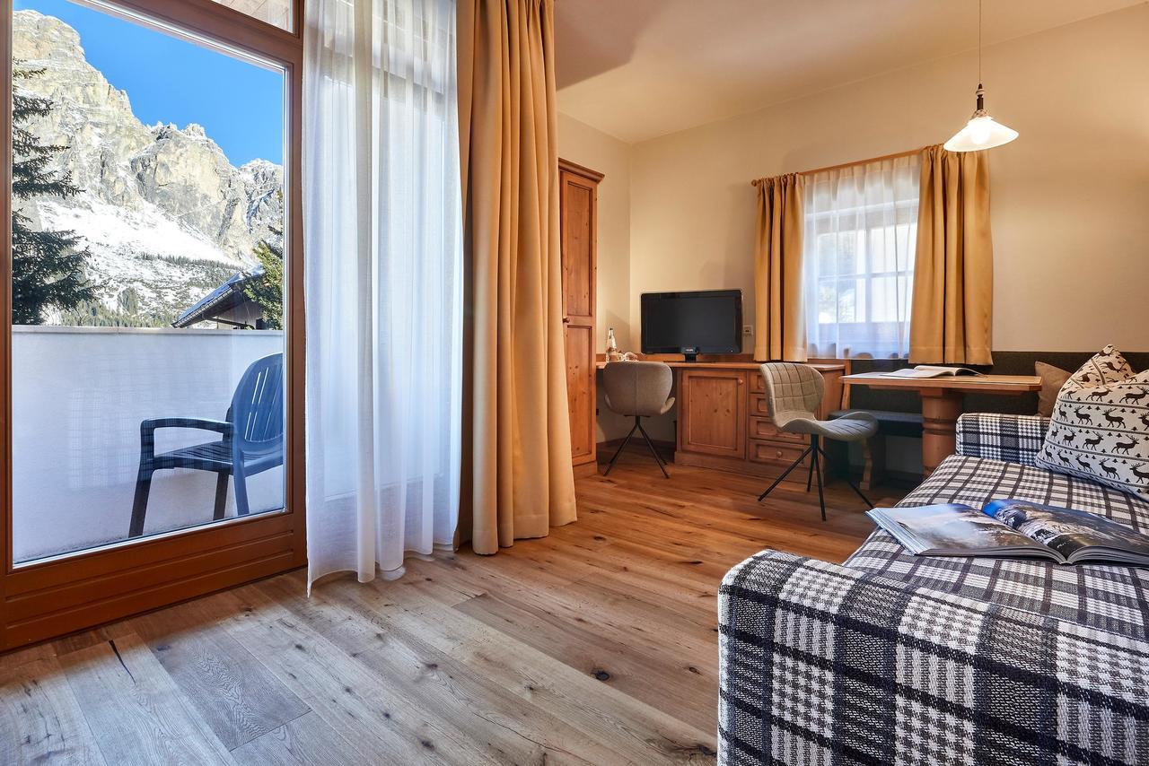 Hotel Marmolada Corvara In Badia Dış mekan fotoğraf